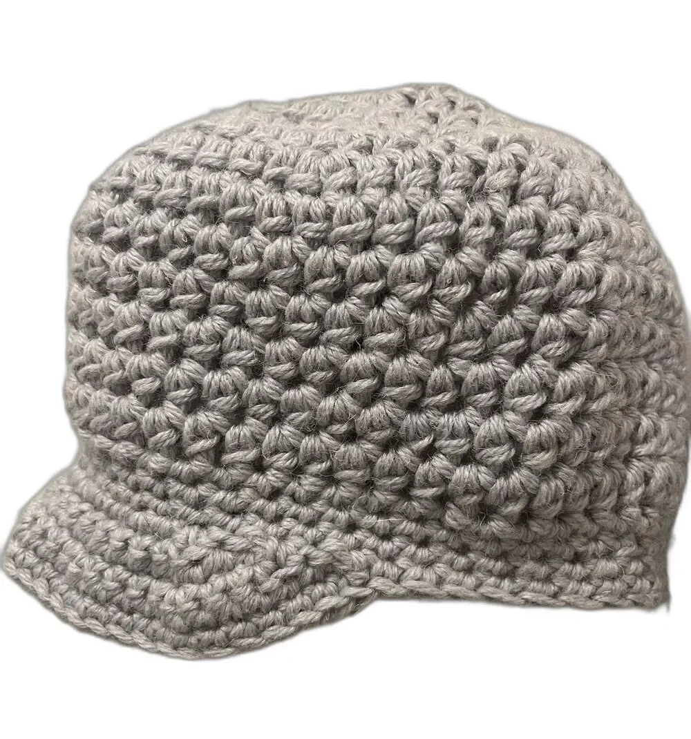 NWOT Women’s Gray Crochet Newsboy Beanie Hat Handmade Maroon Flower Wood Button
